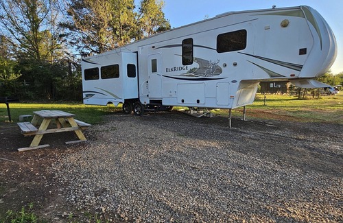 Jerusalem Casa | 5th Wheel Camper with 4 slide outs
