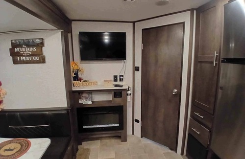 Andrews Casa | RV With Beautiful Mountain Views for miles