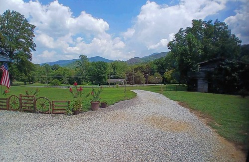 Andrews Casa | RV With Beautiful Mountain Views for miles