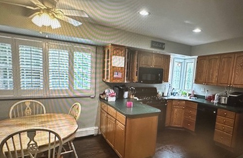 Bethpage Casa | Ryder Cup House. Updated 4 BR home Located in Bethpage 1 mile from Golf course.