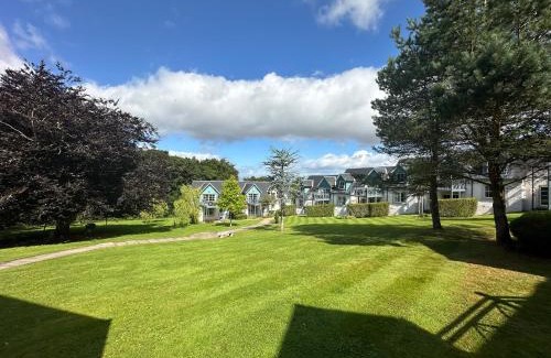 Auchterarder Casa | Ryder Cup Lodge Duchally - Free access to Leisure Club Swimming Pool Hot Tub Steam Room - Starlink Satellite Internet - Sky Glass Now DOG FRIENDLY for 2025