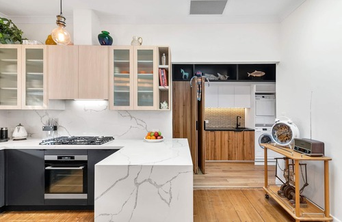 Rye Casa | RYE central -1 cuadra a la playa RYE, estilo Scandi, realmente compatible con mascotas, sé local