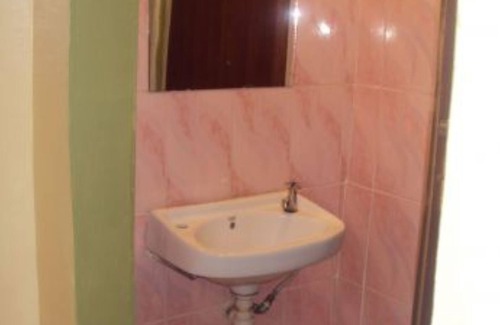 Maua Cabina | Ryllod Sunrise Lodge Meru