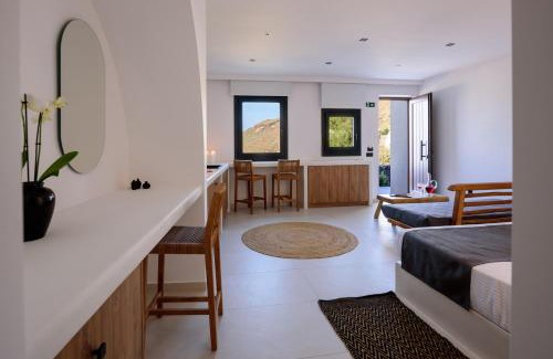 Finikia Apartamento | Ryolithos Suites