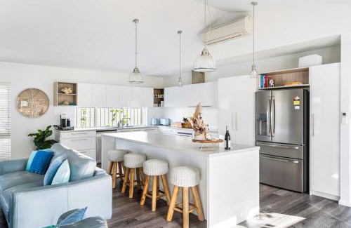 Dunsborough Casa | Ryze N Shine I Private Properties
