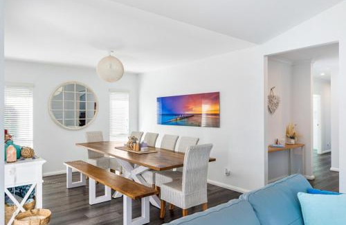 Dunsborough Casa | Ryze N Shine I Private Properties