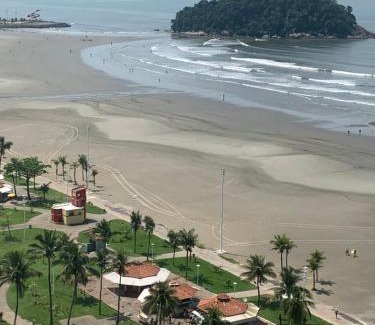 Itarare Apartamento | São Vicente Itararé prédio frente mar apto fundo vista parcial