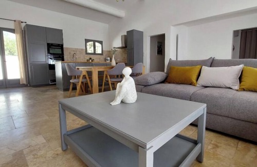 L'Isle-sur-la-Sorgue Villa | Séduisante Villa Provençale à L'isle sur Sorgue Dans le Quartier de St Antoine