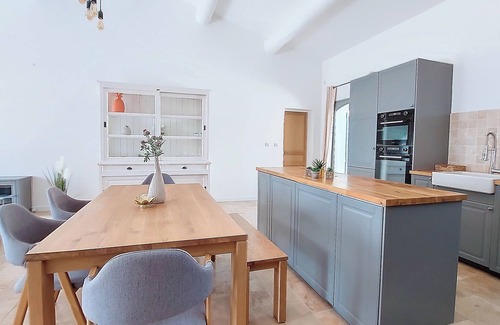 L'Isle-sur-la-Sorgue Villa | Séduisante Villa Provençale à L'isle sur Sorgue Dans le Quartier de St Antoine