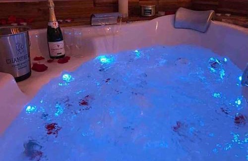 Macon Apartamento | Séjour détente au cœur de MÂCON spa,ciné,bouteille offerte