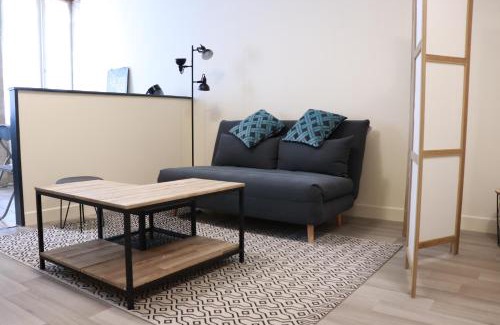 Nevers Apartamento | Séjour tout confort en plein coeur de Nevers, studios Galet-Carbone ou Terra Cotta
