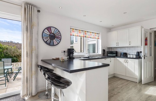 Saundersfoot Cabaña | Sêr Môr - Peaceful Cottage with Log Burner