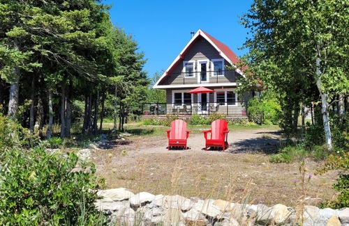 Northern Bruce Peninsula Casa | síocháin ("Peace" in Gaelic) Waterfront Chalet