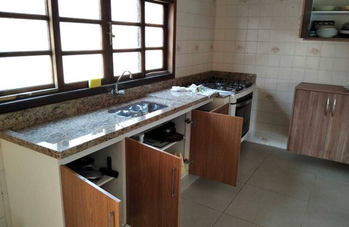 Salesopolis Casa | Sítio com Piscina, Campo, Lago Para Pesca e Acomodações Excelentes