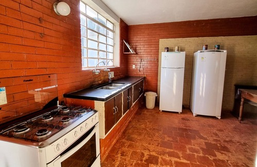 Sete Barras Casa | Sítio Enooorme, c/ Lazer Completo!! Amplo Espaço e Exclusividade!!!