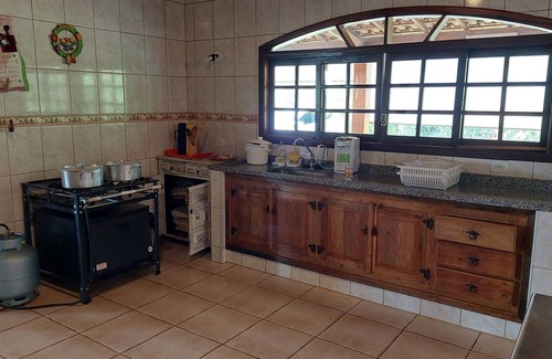 Perimetro Urbano Casa | Sítio Gramado Sarapuí, Lazer, Conforto e Diversão !