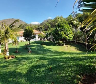 Araras Casa | Sítio Reviver