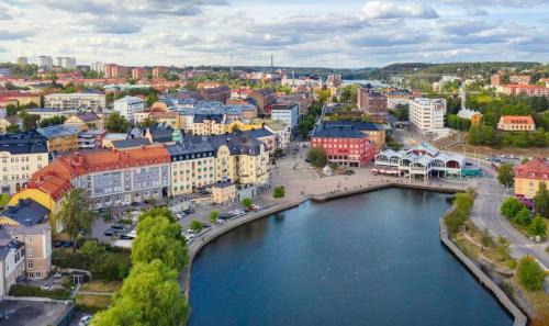 Sodertalje Apartamento | Södertälje Karlhov Stay Inn