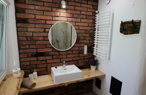 Baligrod Apartamento | Słońce i cień