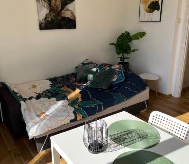 Zoliborz Apartamento | Słoneczny apartament na Żoliborzu dla 2 osób przy Arkadii