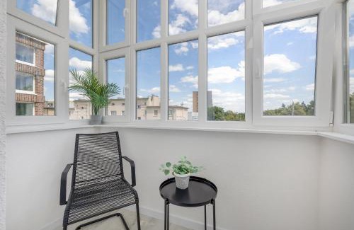 West Pomeranian Voivodeship Apartamento | Słoneczny i Przestronny Apartament w Sercu Szczecina by Noclegi Renters