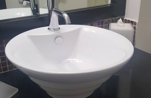 New Kingston Hotel | S Hotel Kingston