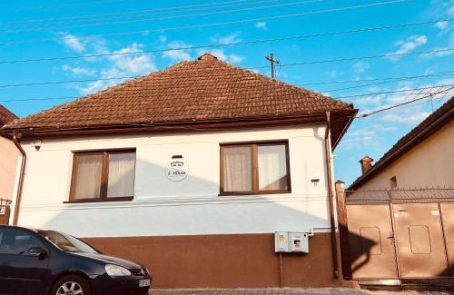 Avrig Apartamento | S-HOUSE Avrig Apartament Spațios cu Terasă Privată lângă Sibiu
