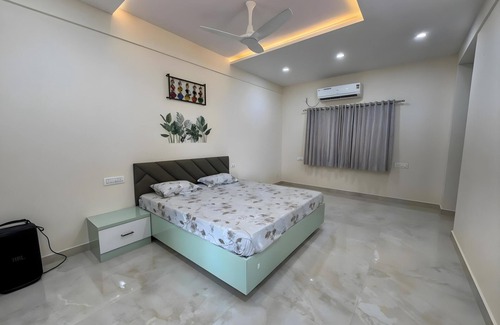 Hyderabad Otro | S K Farm Retreat |3BR Stay in Chilkur By Homeyhuts
