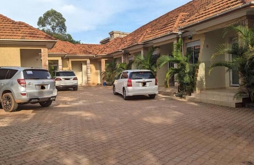 Kampala Casa | S&M Homes on Kampala - Entebbe road, offers accommodation that is very unique.