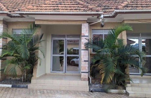 Kampala Casa | S&M Homes on Kampala - Entebbe road, offers accommodation that is very unique.