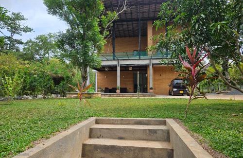 Dunagaha Casa | S & P Villa - Close to Airport