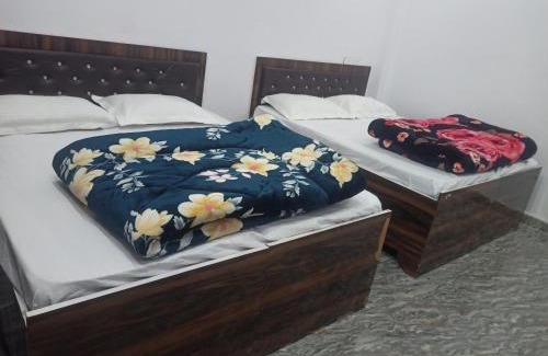 Rajgarhi Hotel | S R HOTEL yamnotri Marg kharadhi barkot uttarkashi Uttarakhand