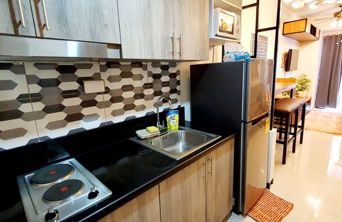 Barangay 76 Complejo | S Residences MOA Condo Stunnin Condo T1