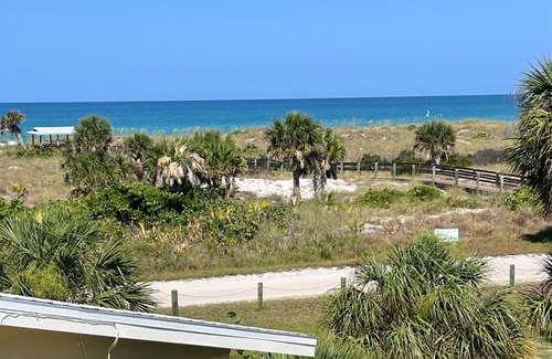Placida Condominio | S&S on Little Gasparilla Island: a beachfront Hideaway Bay condo with ferry
