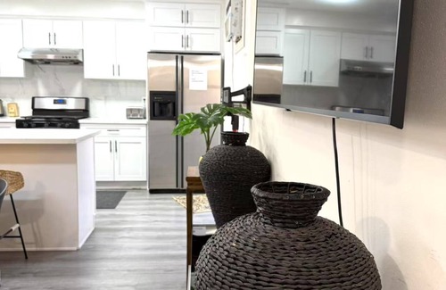 East San Gabriel Casa | S-Spacious 5-bedroom house with backyard in delightful San Gabriel