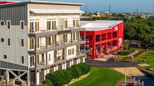 Waves Apartamento | S-Turns - 3-Bedroom, 3-Bathroom Suite at REAL Watersports