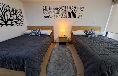 Ciudad López Mateos Apartamento | S08 DOBLE CAMA MATRIMONIAL Premium Suite Frente al TEC CEM con Cocineta WiFi Balcón Parking Terraza
