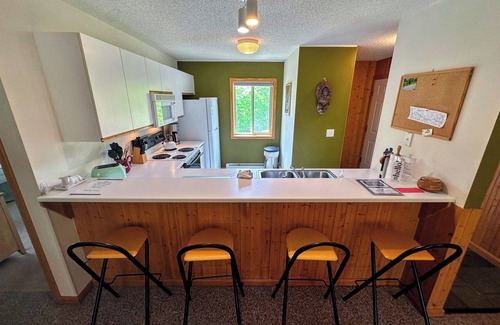 Bretton Woods Apartamento | S48 Upper level end unit condo 10 minute walk to Mt Washington Hotel,