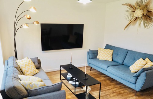 Taunton Casa | SA Today Taunton Fibre Wi-Fi Netflix