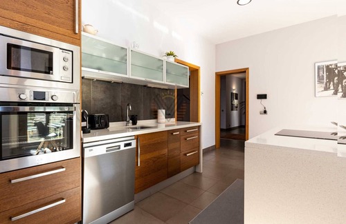 Sa Torre Villa | Sa Torre Voramar, Fantástica Villa con piscina en primera línea de Mar
