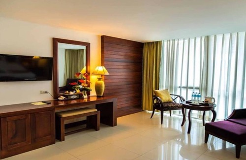 Vientiane Hotel | Sabaidee at Lao Hotel