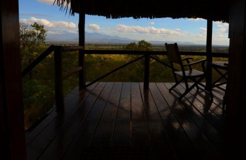 Selous Game Reserve Cabina | Sable Mountain Lodge, A Tent with a View Safaris