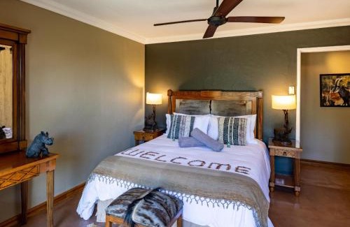 Madibeng Cabina | Sable Ranch Thaba Khaya Lodge
