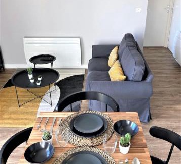 Cholet Apartamento | Sacré cœur - Duplex avec balcon - 4 pers