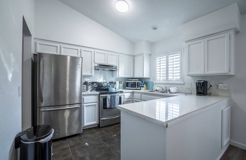 Southwestern Sacramento Casa | ☀️SACTO SUNNY HOUSE ☀️