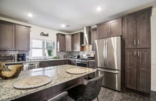 Kearny Apartamento | Saddle Ridge at Kearny - Luxury 4-Bedroom Oasis