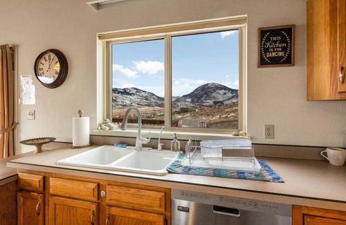 Gardiner Casa | Saddle Ridge Retreat just 10 min from Yellowstone National Park