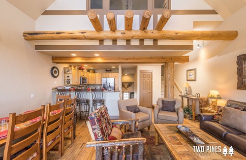 Saddle Ridge Casa | Saddle Ridge Ski-In/Out Chalet! Private Hot Tub, Grill, 7 min Drive to Resort!