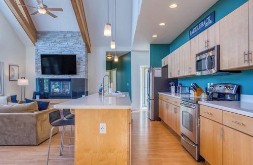 Rangeley Casa | Saddleback - Magalloway Loop Home 49 - great newly furnished home on the Mountain