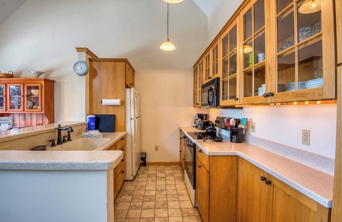 Rangeley Condominio | Saddleback - Rock Pond Condo 83 - ski in , ski out location